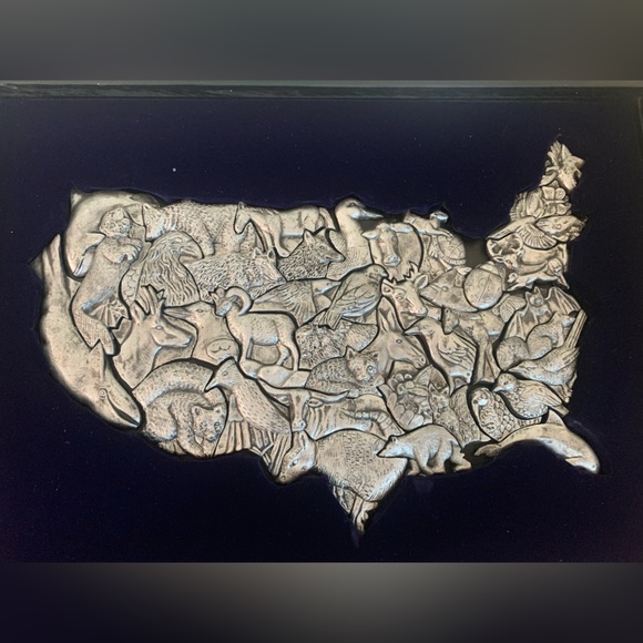 RARE & RETIRED - FRED SZATKOWSKI Pewter Cast USA 3D USA Animal Map - Picture 2 of 7